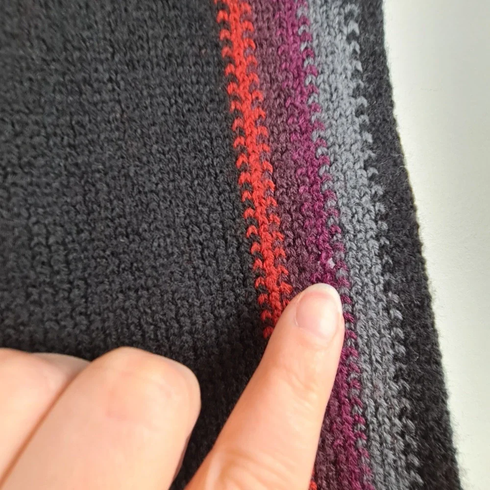 Banana Republic 100% Wool Striped Knit Scarf Black Red Grey Fringe FLAW READ